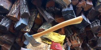 Test av økser fra Hardcore Hammers