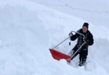 Nå kan det bli kritisk mye snø på takene
